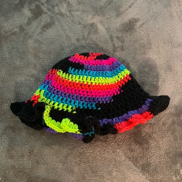"Candy" 🍬🍭🍫 ~ crochet bucket hat - Picture 4 of 4